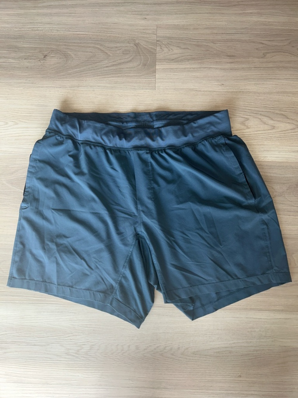 Lululemon License to Train Men's Gym Shorts XL Blue Running Workout Athletic